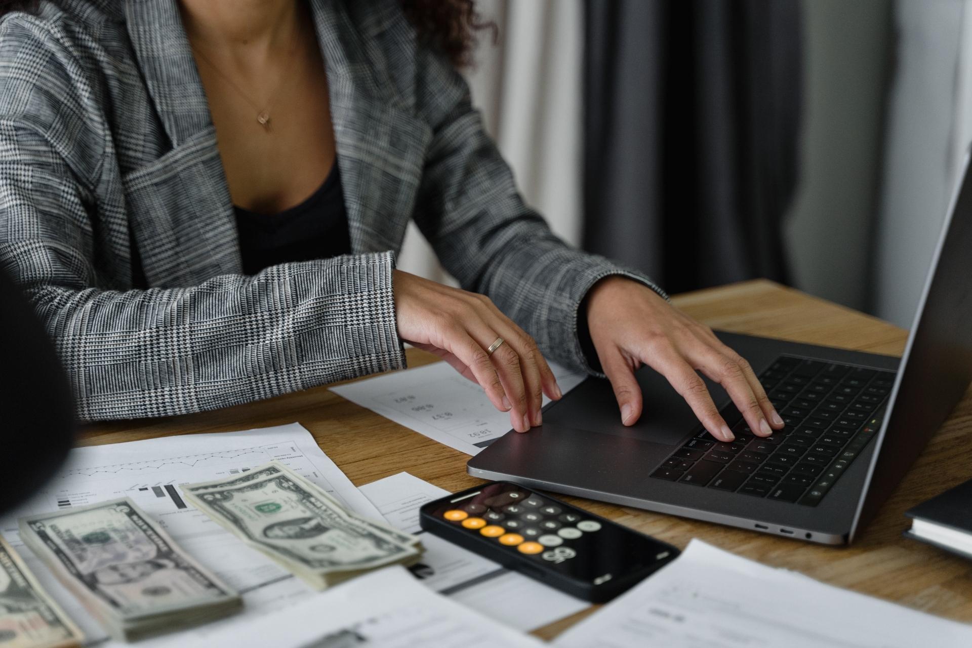 https://www.metalogicdigital.com/wp-content/uploads/2025/05/Payroll-Compliance-Solutions2.jpg